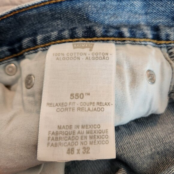 Mens Levi's 550 Relaxed Fit Jeans Light Wash Denim Blue Size 46x32 - Picture 10 of 13